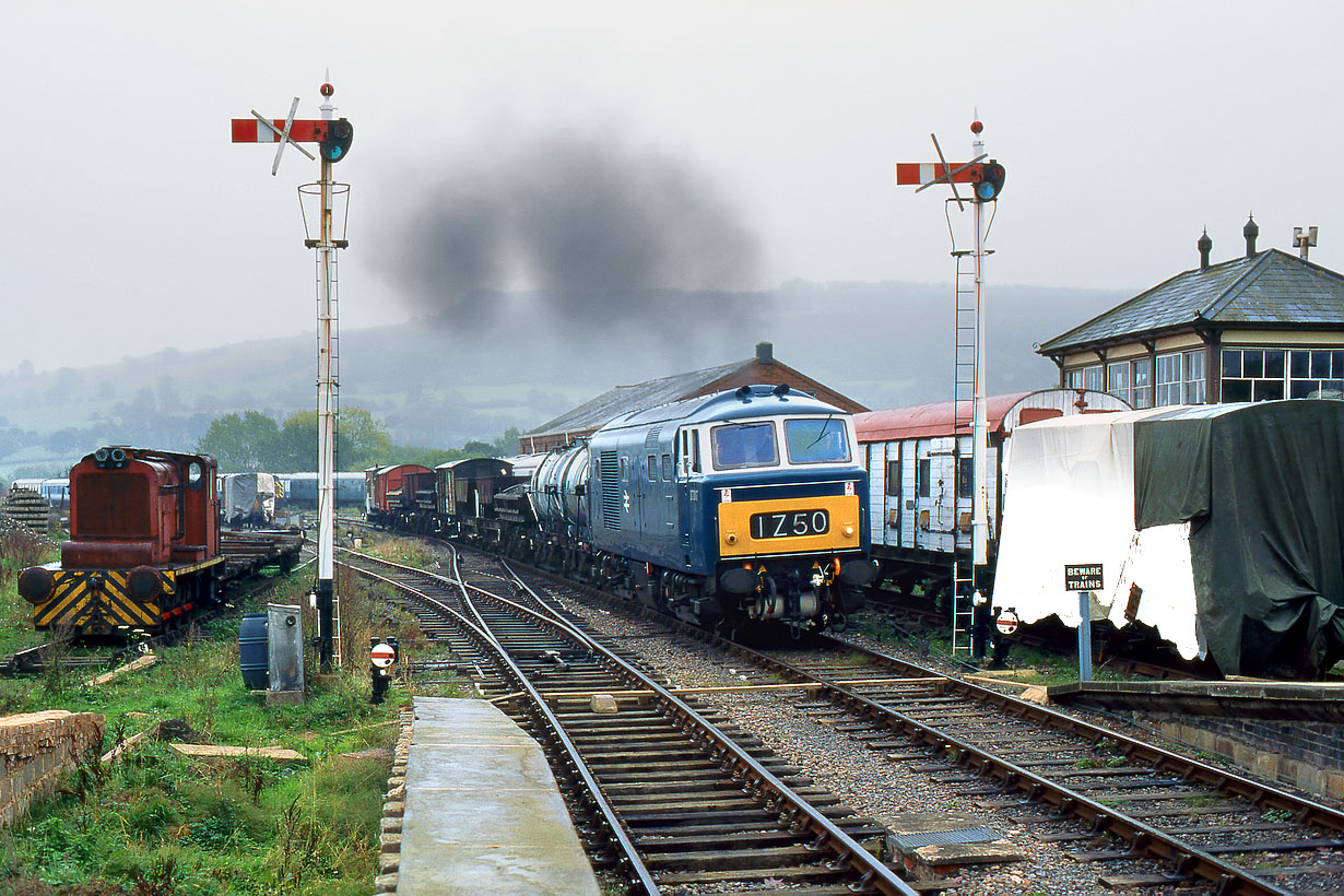 D7017 Winchcombe 20 October 1995