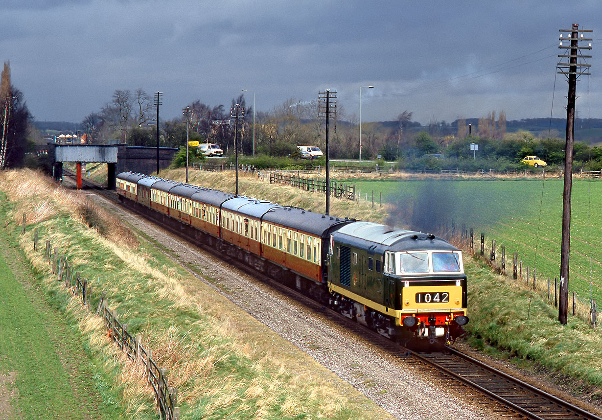 D7018 Woodthorpe 25 March 1994