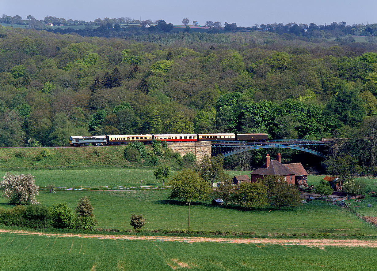 D7633 Victoria Bridge 7 May 1993