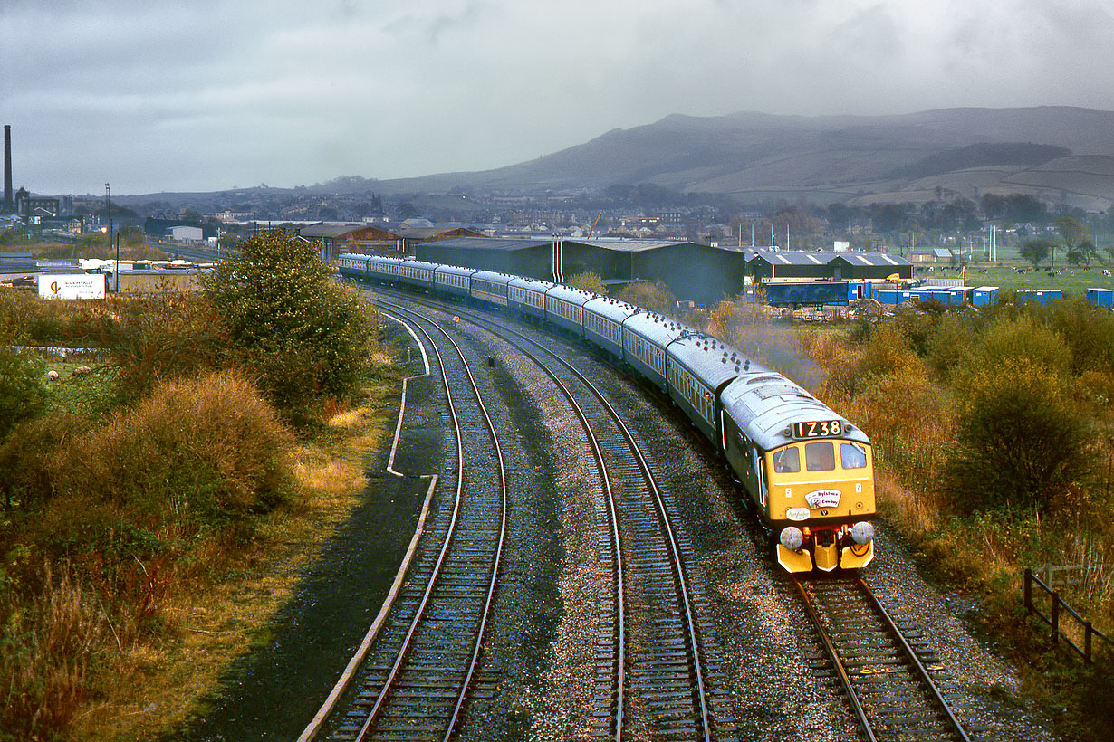 D7672 Skipton 27 October 1990