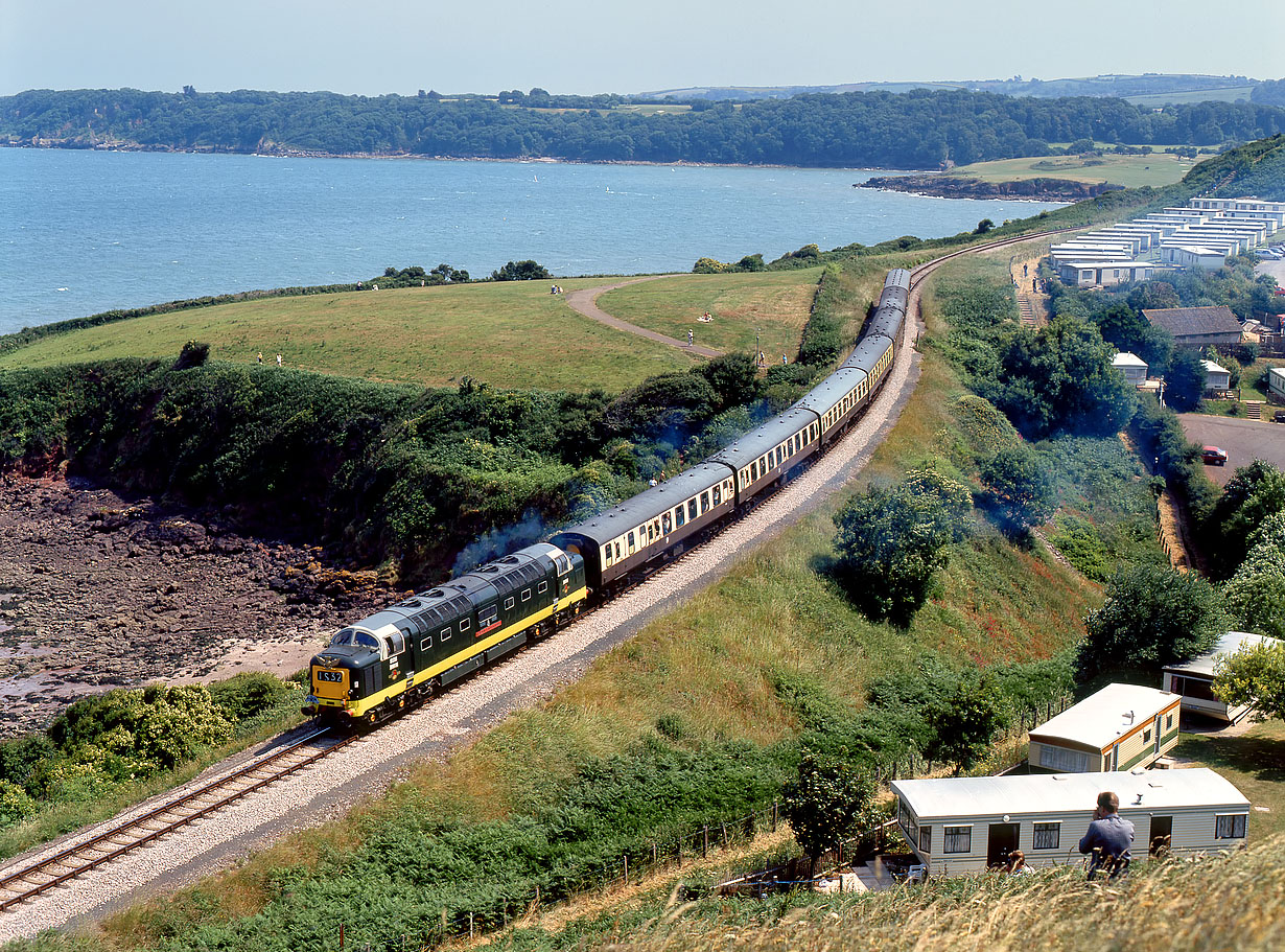 D9016 Goodrington (Waterside) 20 June 1992