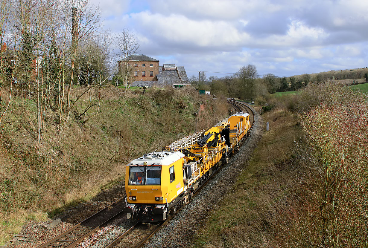 DR76911 & DR76913 Crofton 9 March 2022