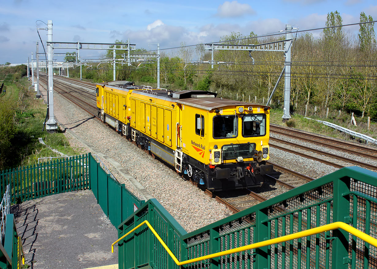 DR79273 & DR79263 Denchworth (Circourt Bridge) 29 April 2019