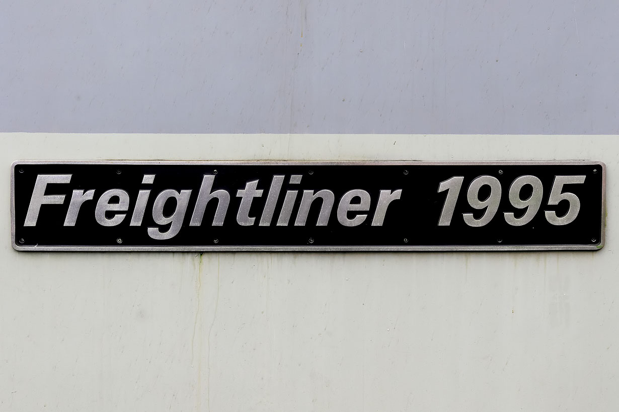 47376 Freightliner 1995 Nameplate 12 October 2019
