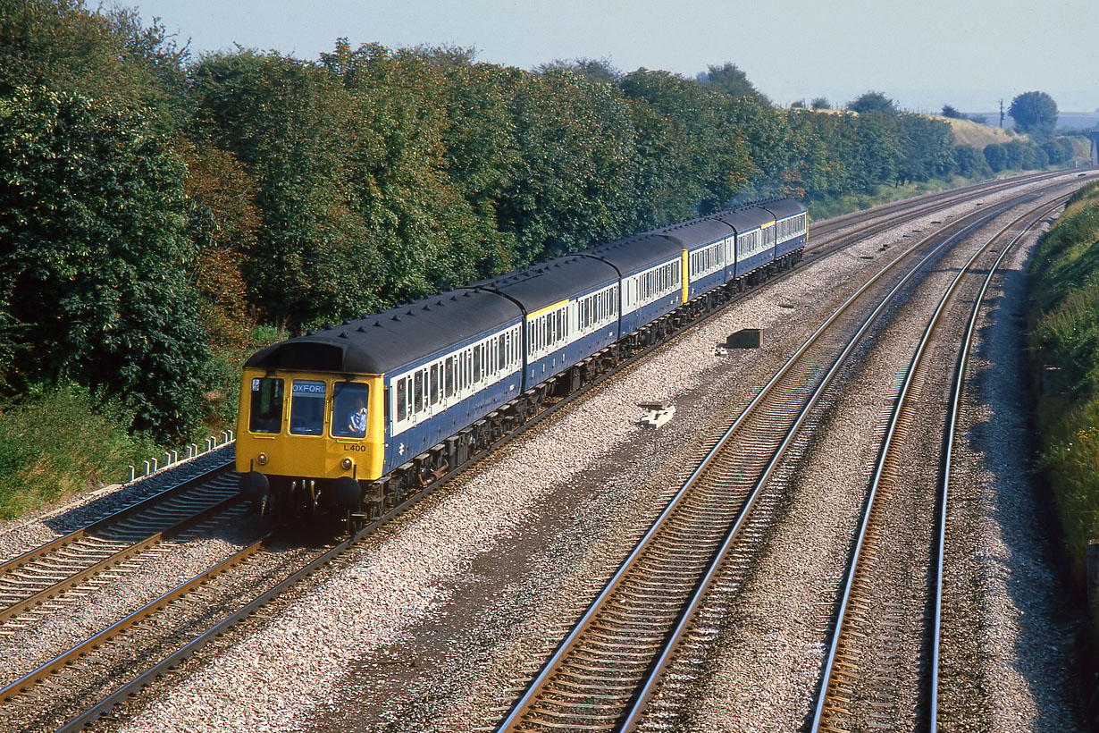 L400 & L422 South Moreton 12 September 1985
