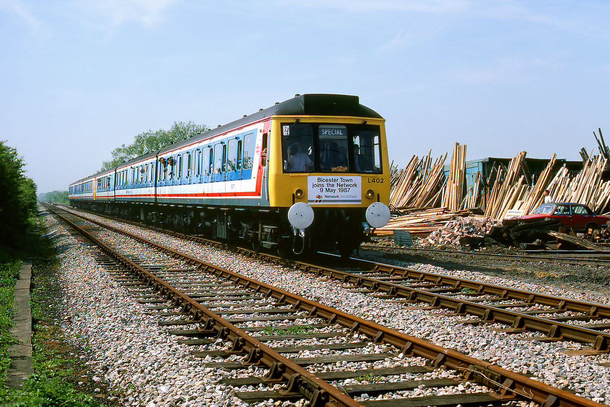 L402 & L420 Bicester Town 9 May 1987