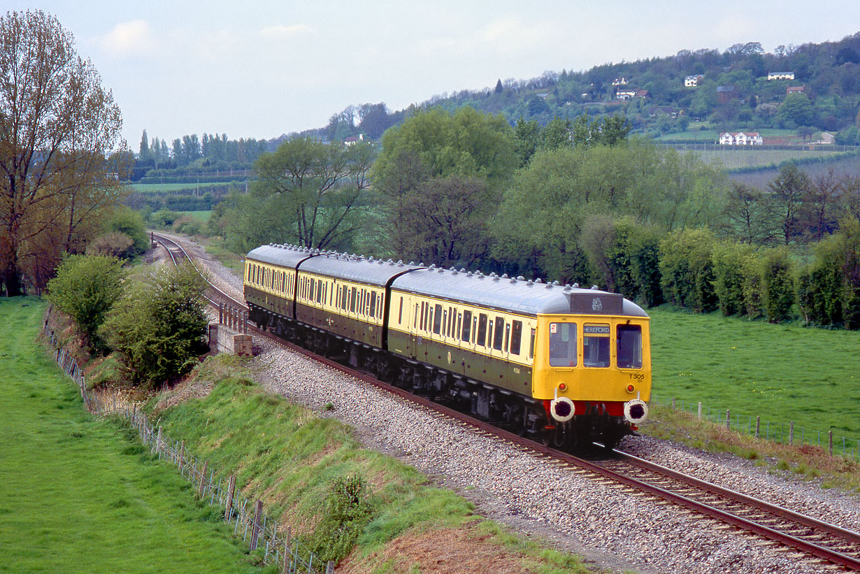 T305 Stoke Edith 5 May 1991