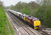 37419 & 37425 Thrupp 30 April 2006